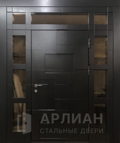 Фото « Входная уличная дверь с фрамугой остеклением №12»